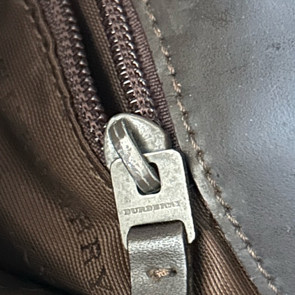 Vintage Burberry tote bag. Size medium. Condition 8/10 - Picture 4 of 16